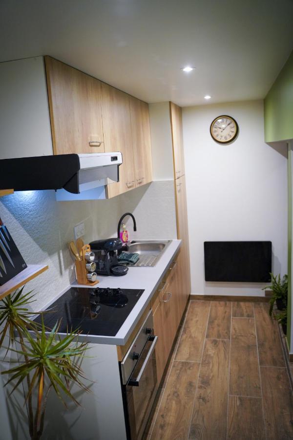 Apartamento Nuit De La Sagesse "Jacuzzi Terrasse Et Parking Prive" Ruan Exterior foto