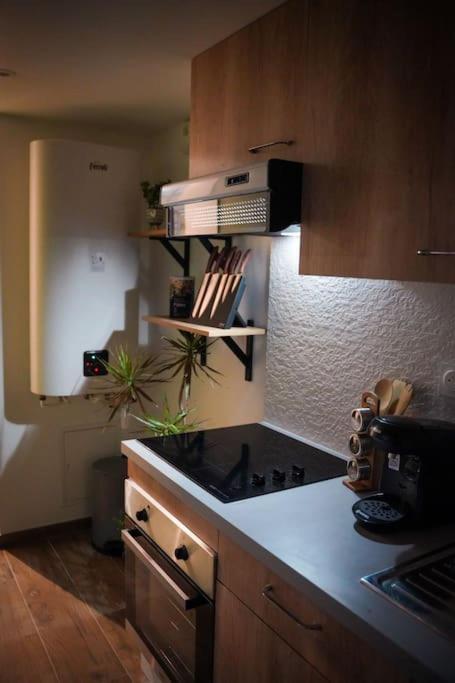 Apartamento Nuit De La Sagesse "Jacuzzi Terrasse Et Parking Prive" Ruan Exterior foto